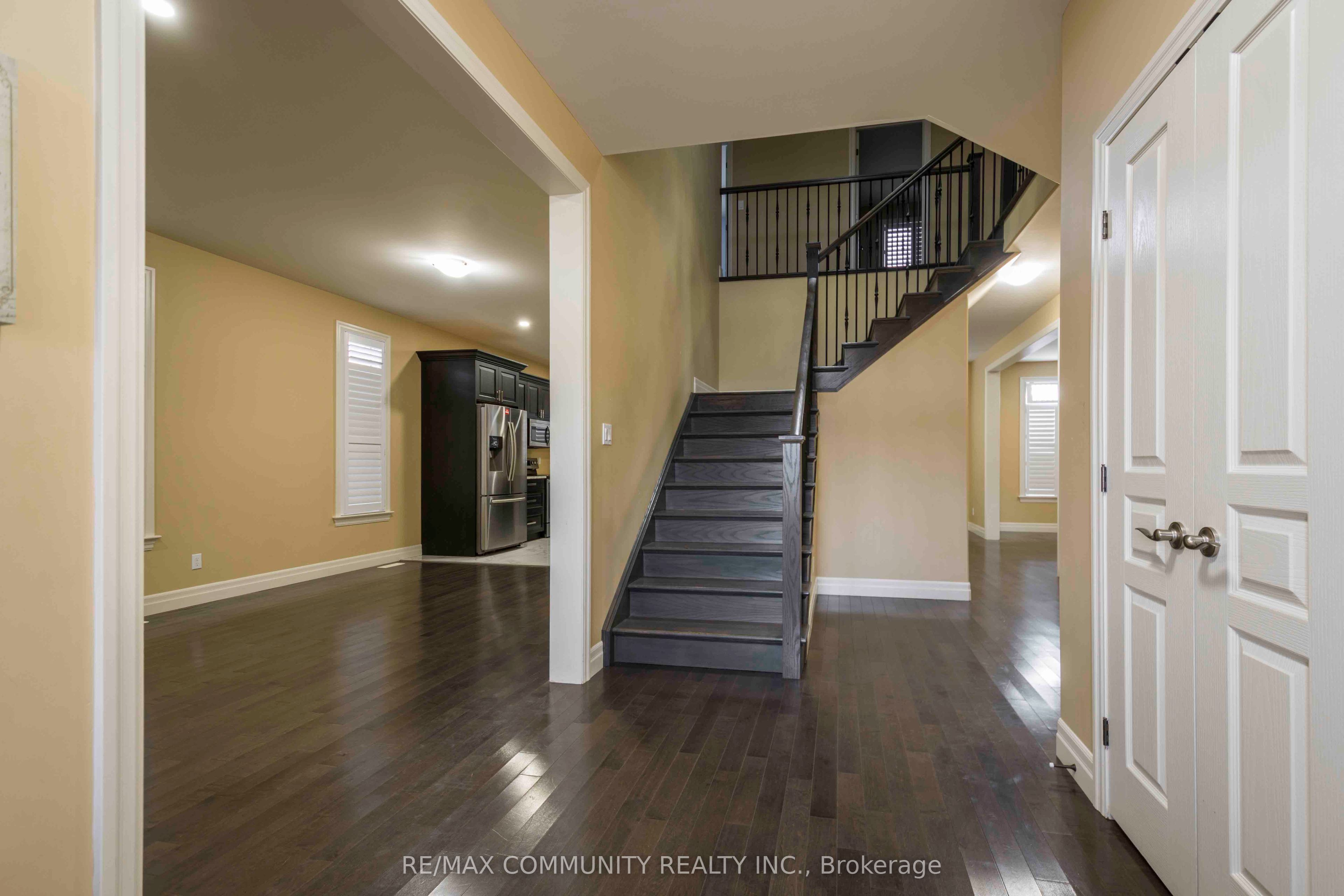 Unit Main - 19 Bevan Drive, Belleville 5