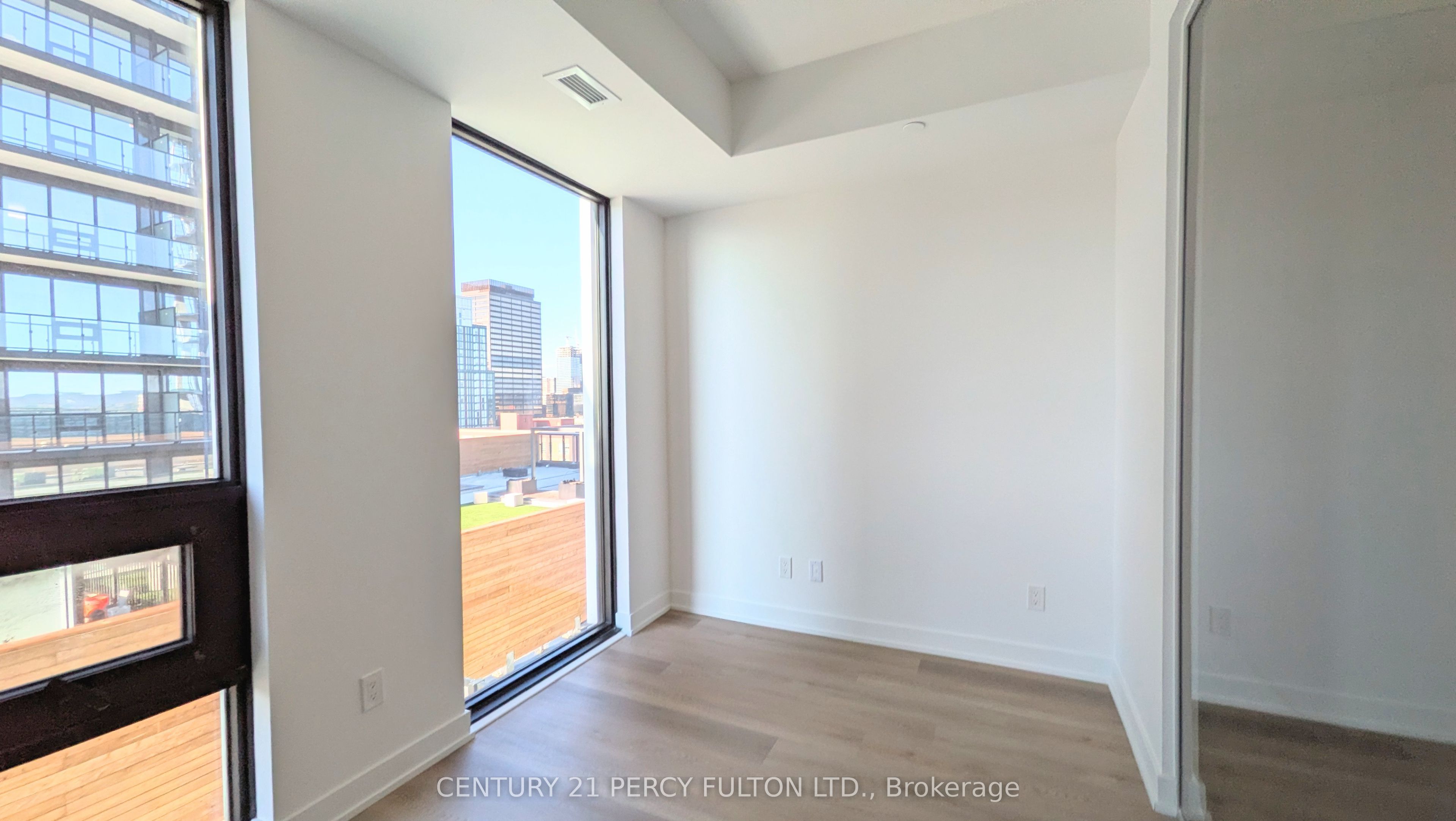 Unit 1017 - 101 John Street N, Hamilton 4