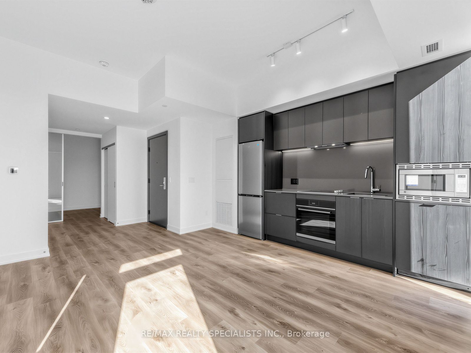 Unit 710 - 91 John Street, Hamilton 5