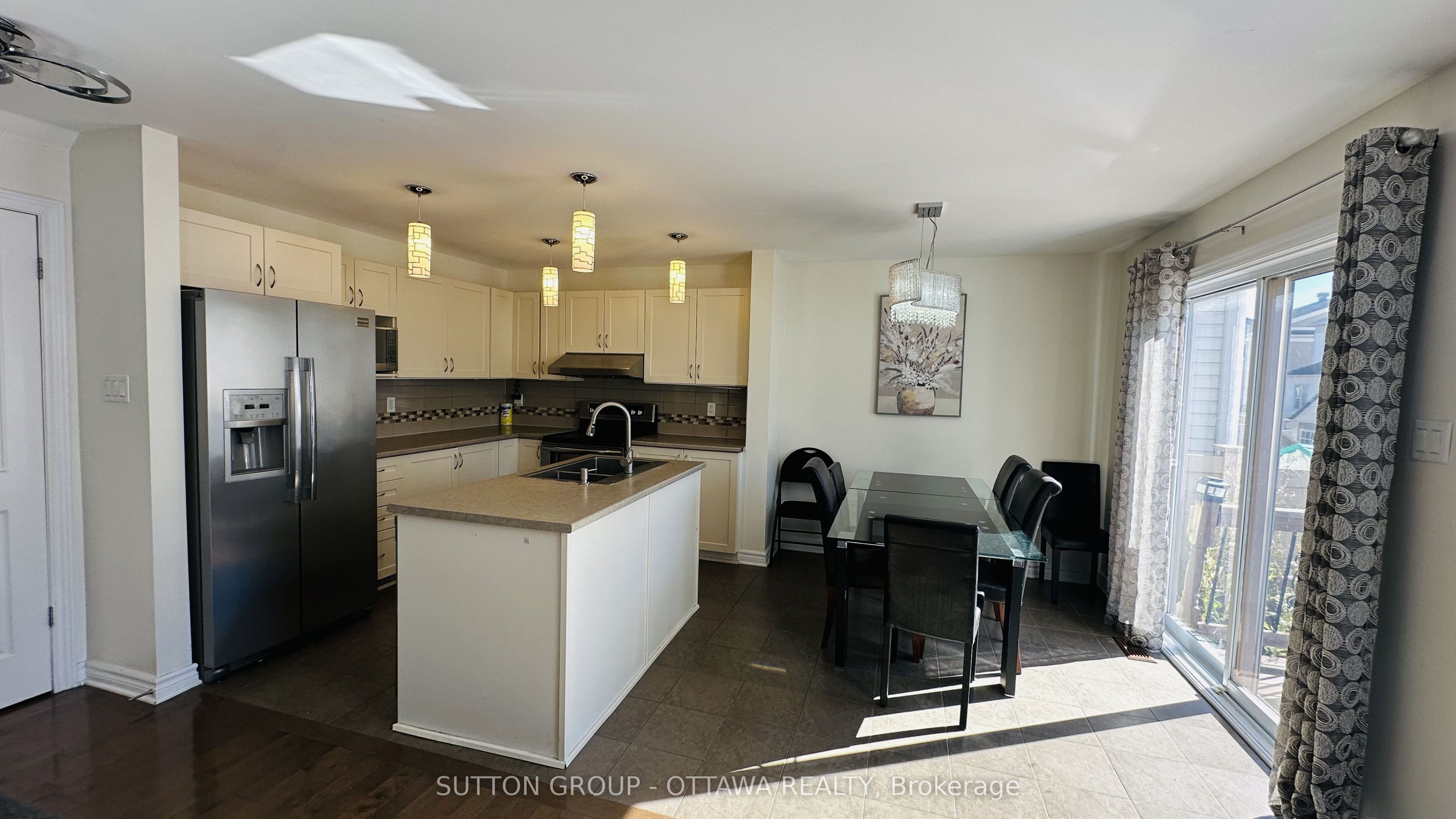 608 Clearbrook Drive, Nepean 5