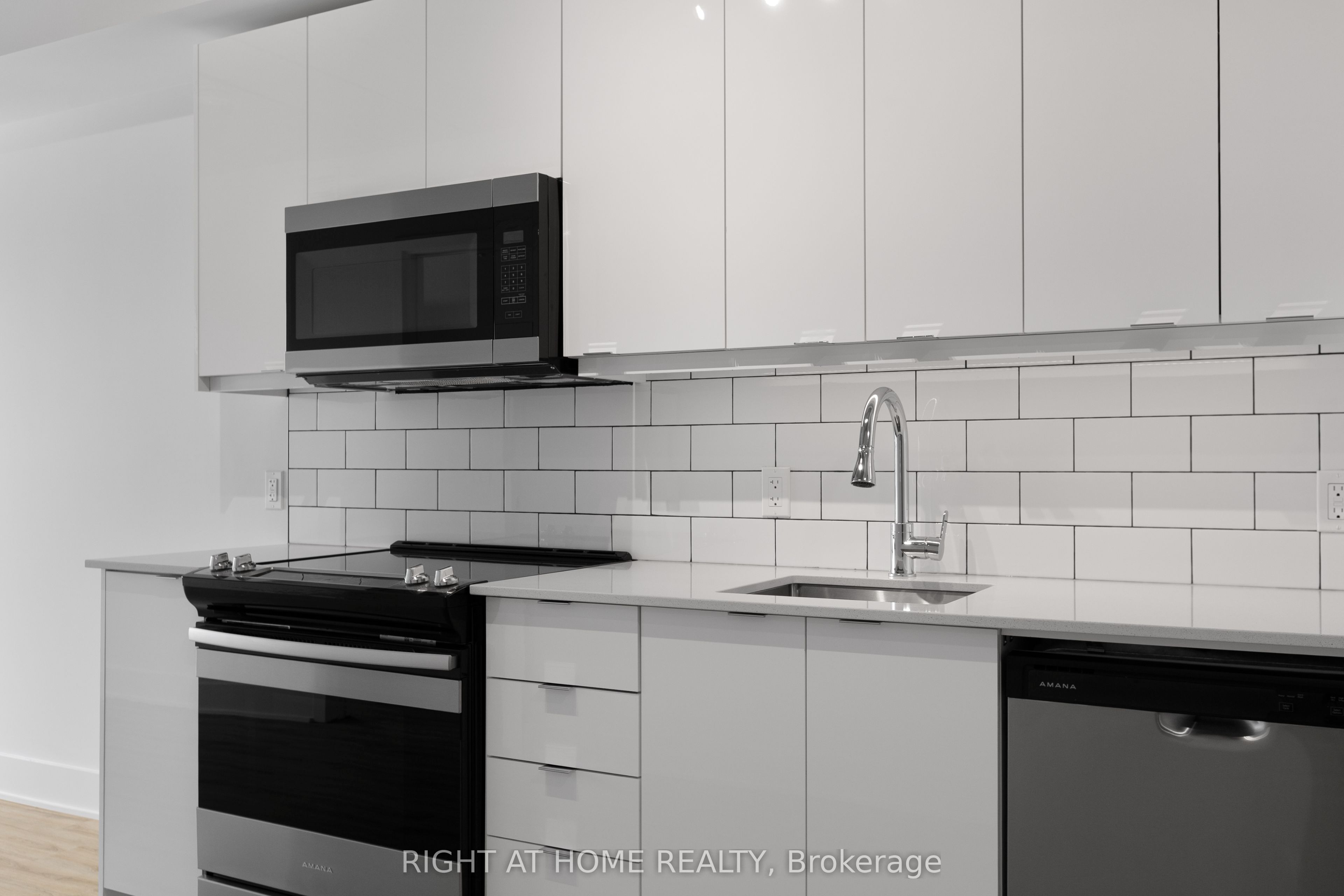 Unit 212 - 377 Winona Avenue, Ottawa 3