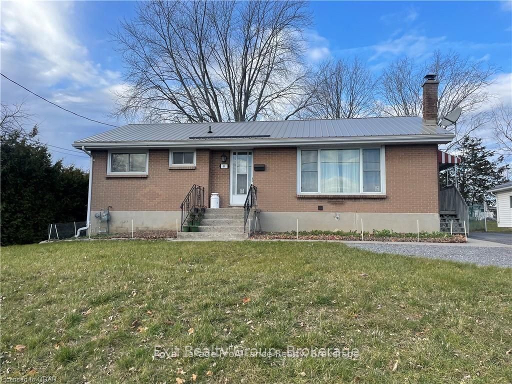 Unit B - 44 North Park Gardens, Belleville 1