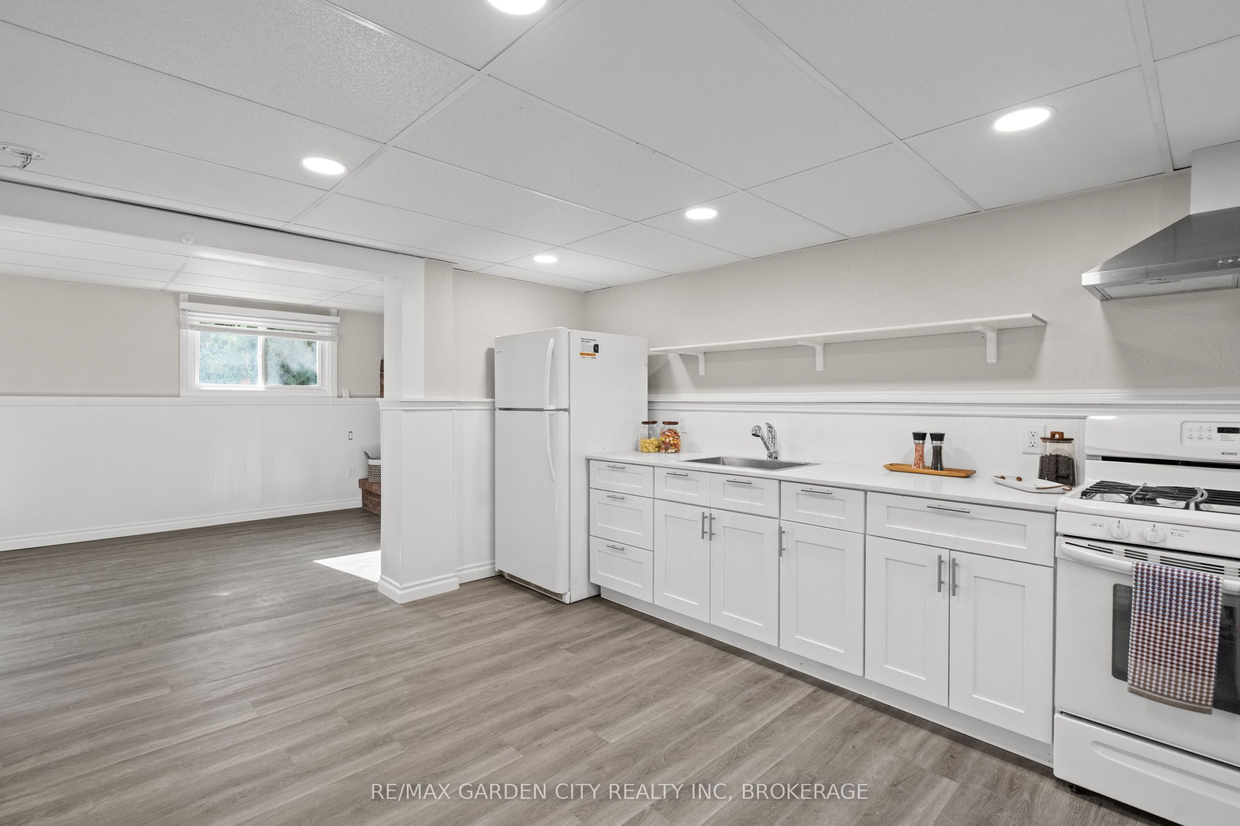 Unit LOWER - 49 Bendingroad Crescent, St. Catharines 2