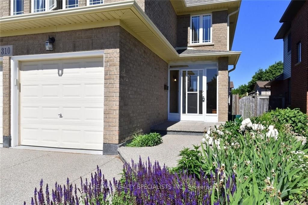 Unit UPPER ROOM - 310 Brigadoon Drive, Hamilton 4