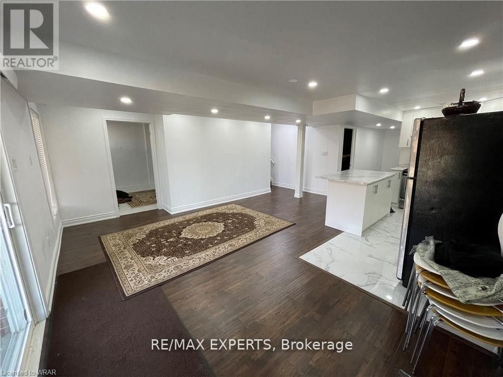 87 Newcastle Drive W, Kitchener 4