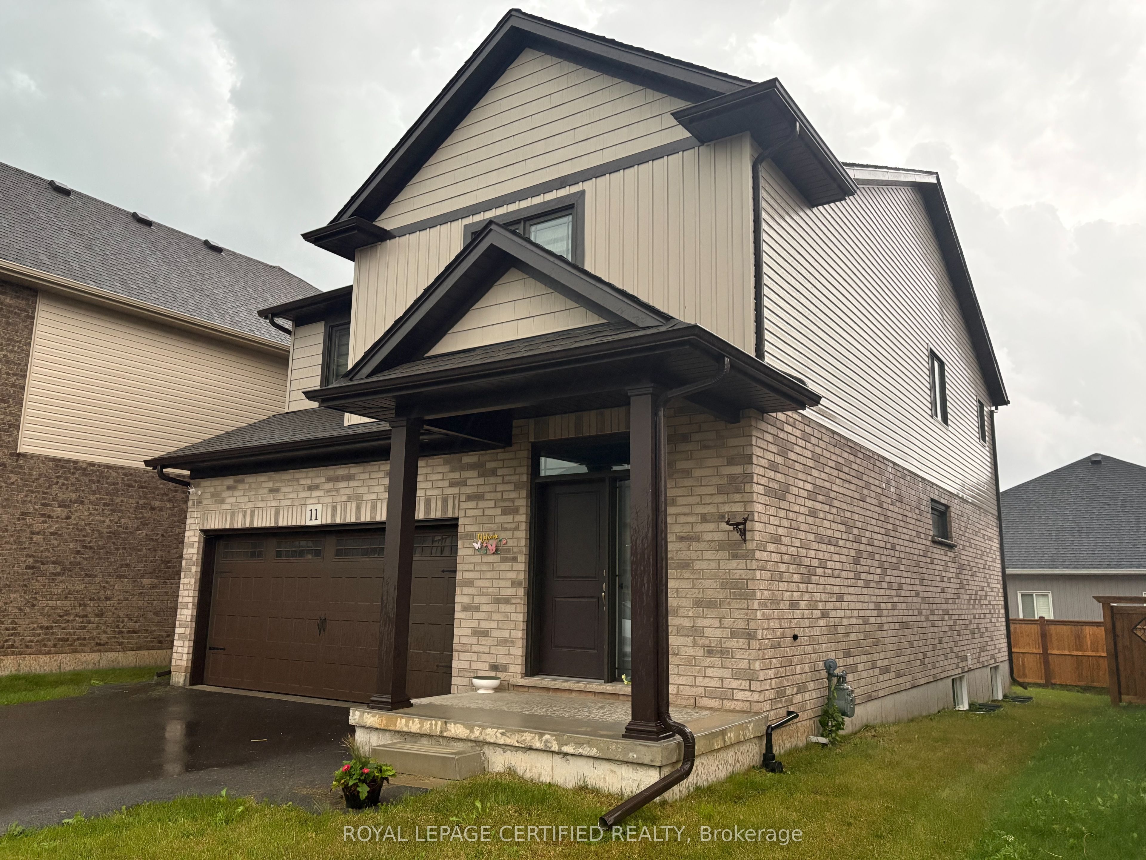 11 ALICIA Crescent, Thorold 2
