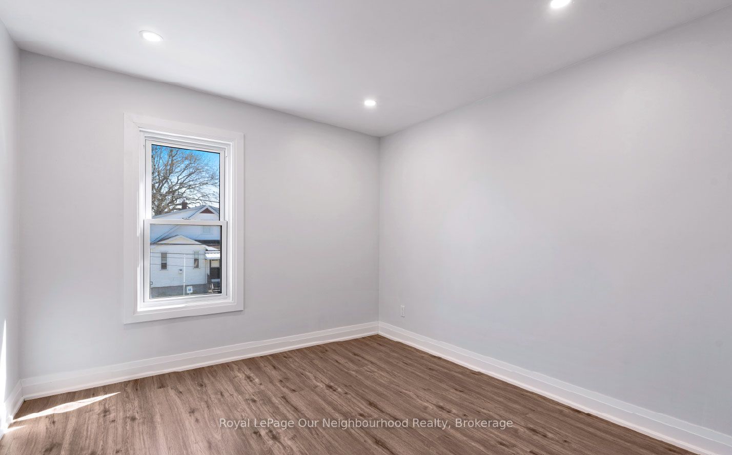 Unit Unit 2 - 5749 Summer Street, Niagara Falls 5
