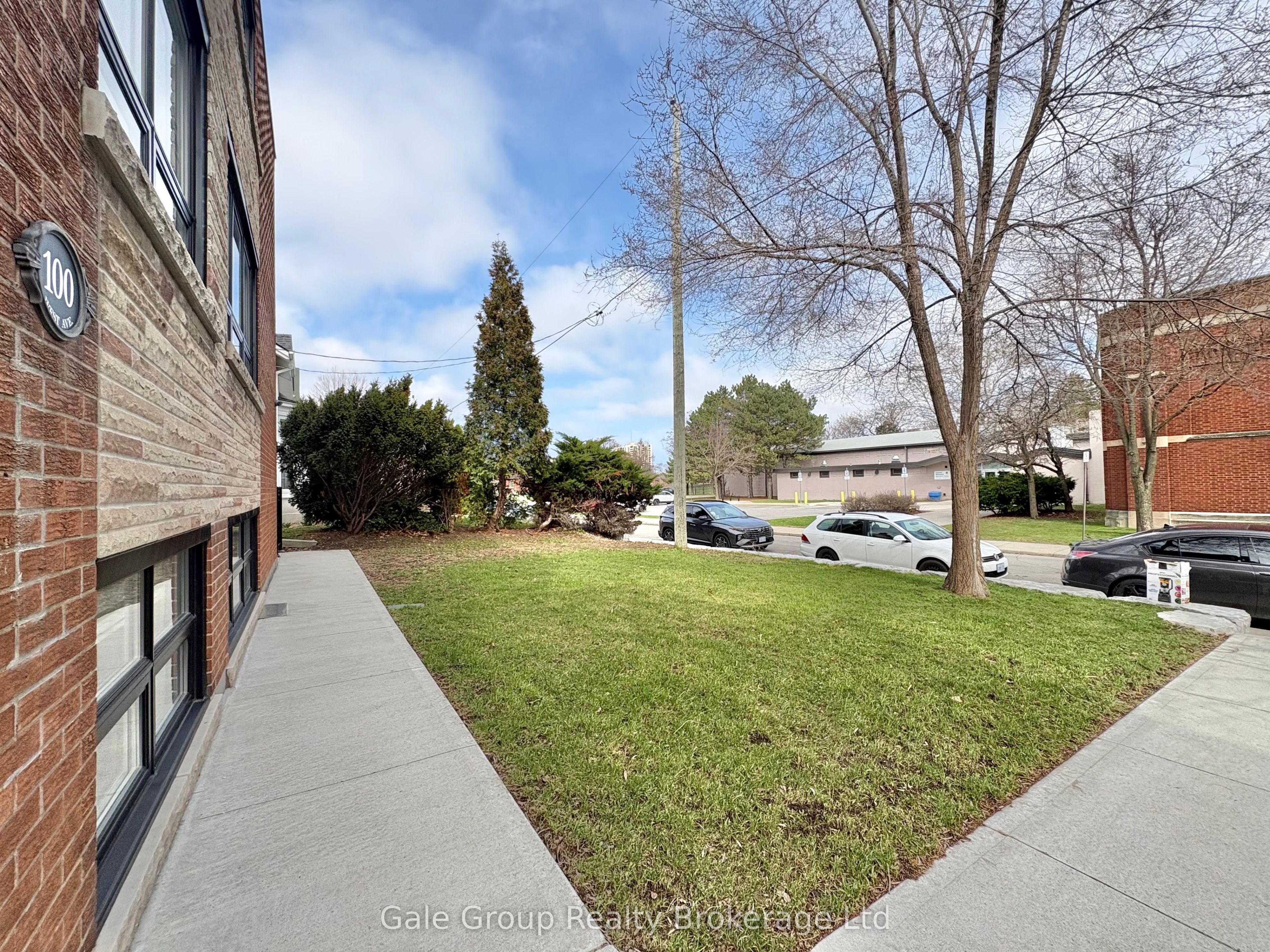 Unit Unit 2 - 100 West Avenue S, Hamilton 3