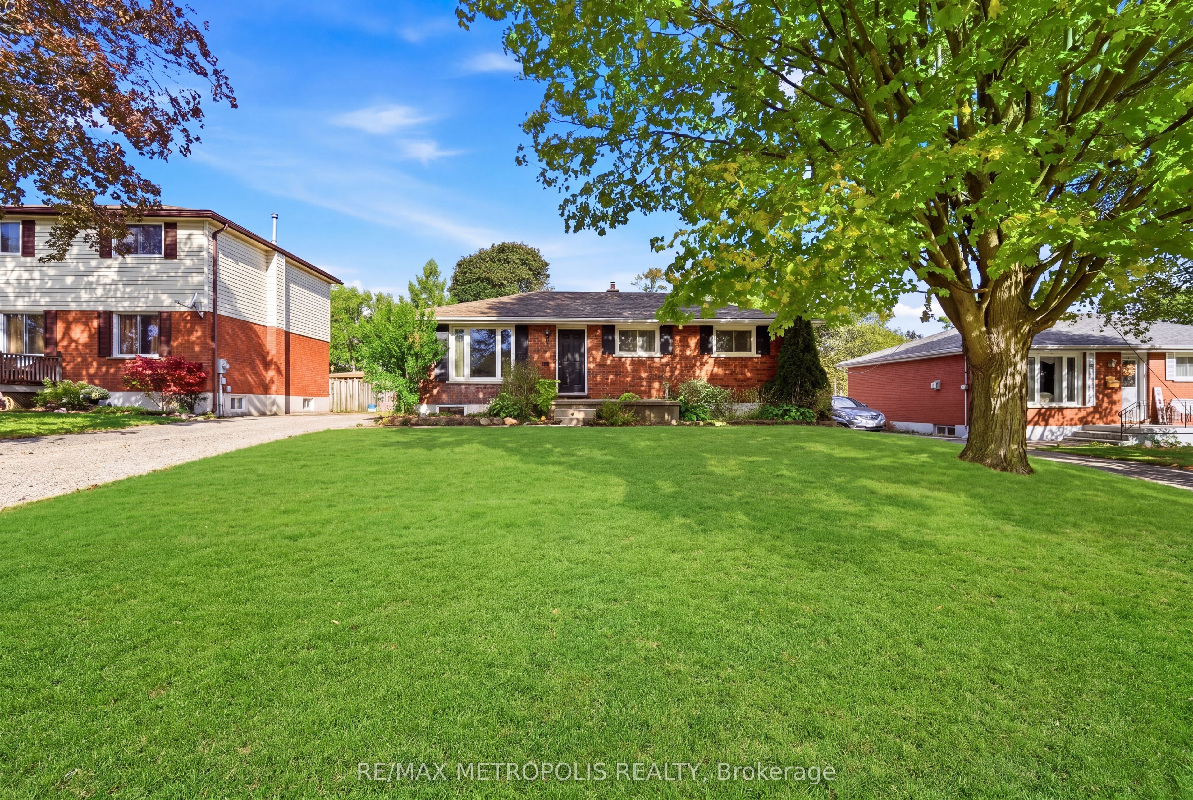 Unit UPPER - 5 Mccammon Street, Brant 2