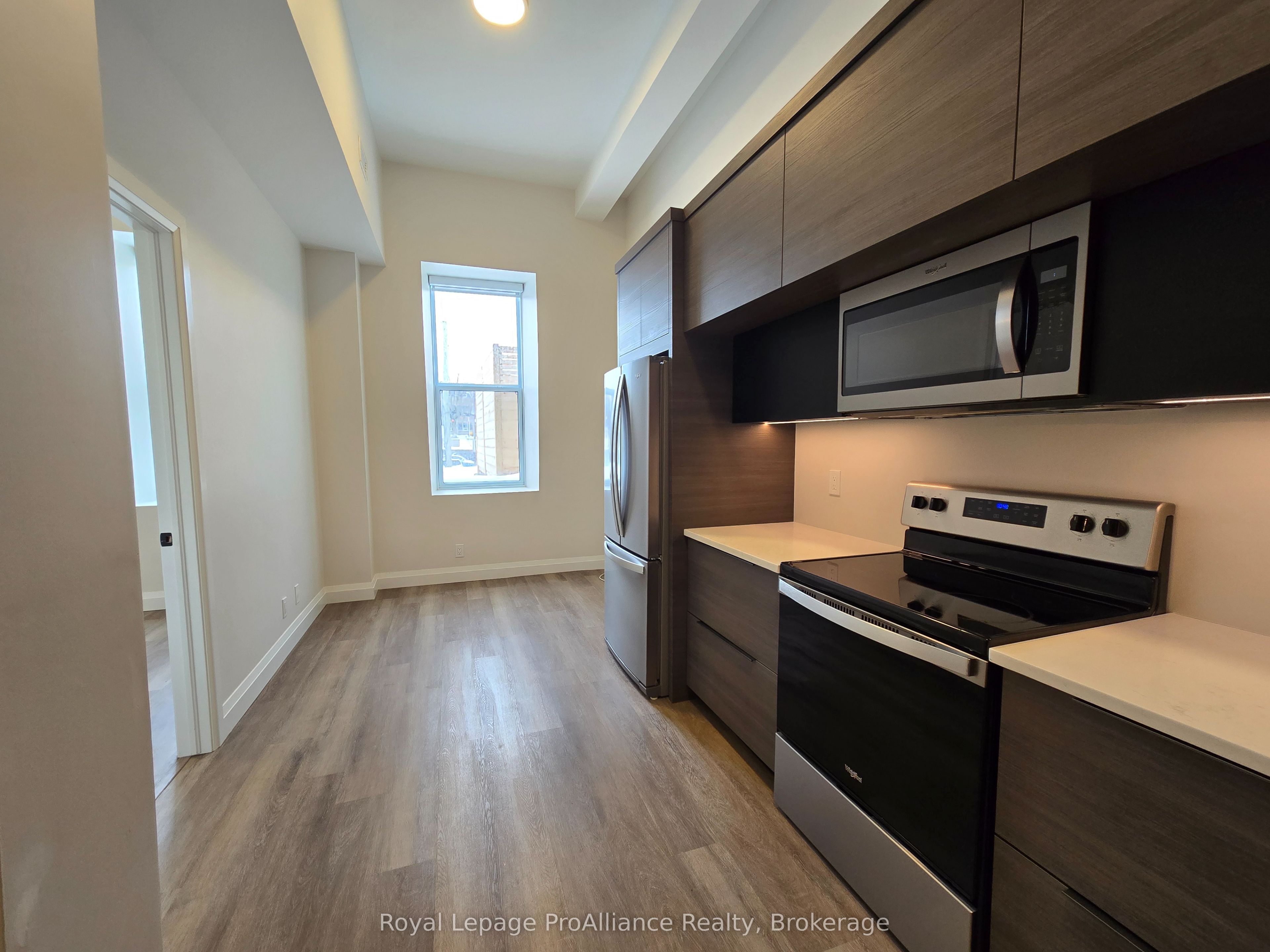 Unit 1 - 261 Front Street, Belleville 5